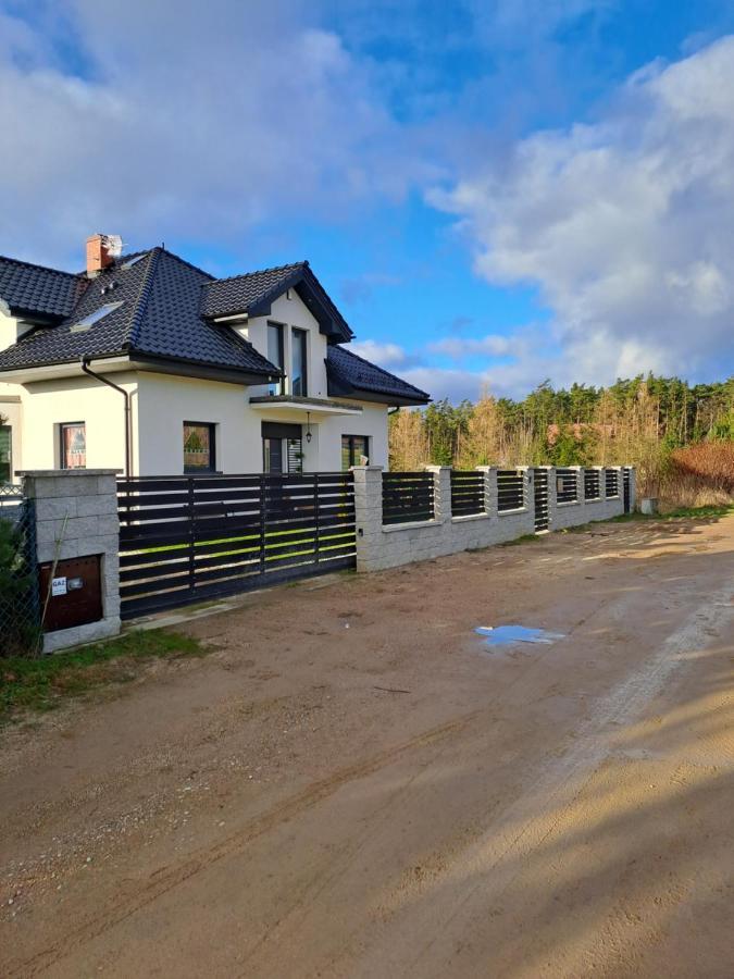 Nadmorski Dom Pod Lasem Villa Mieroszyno Exteriör bild